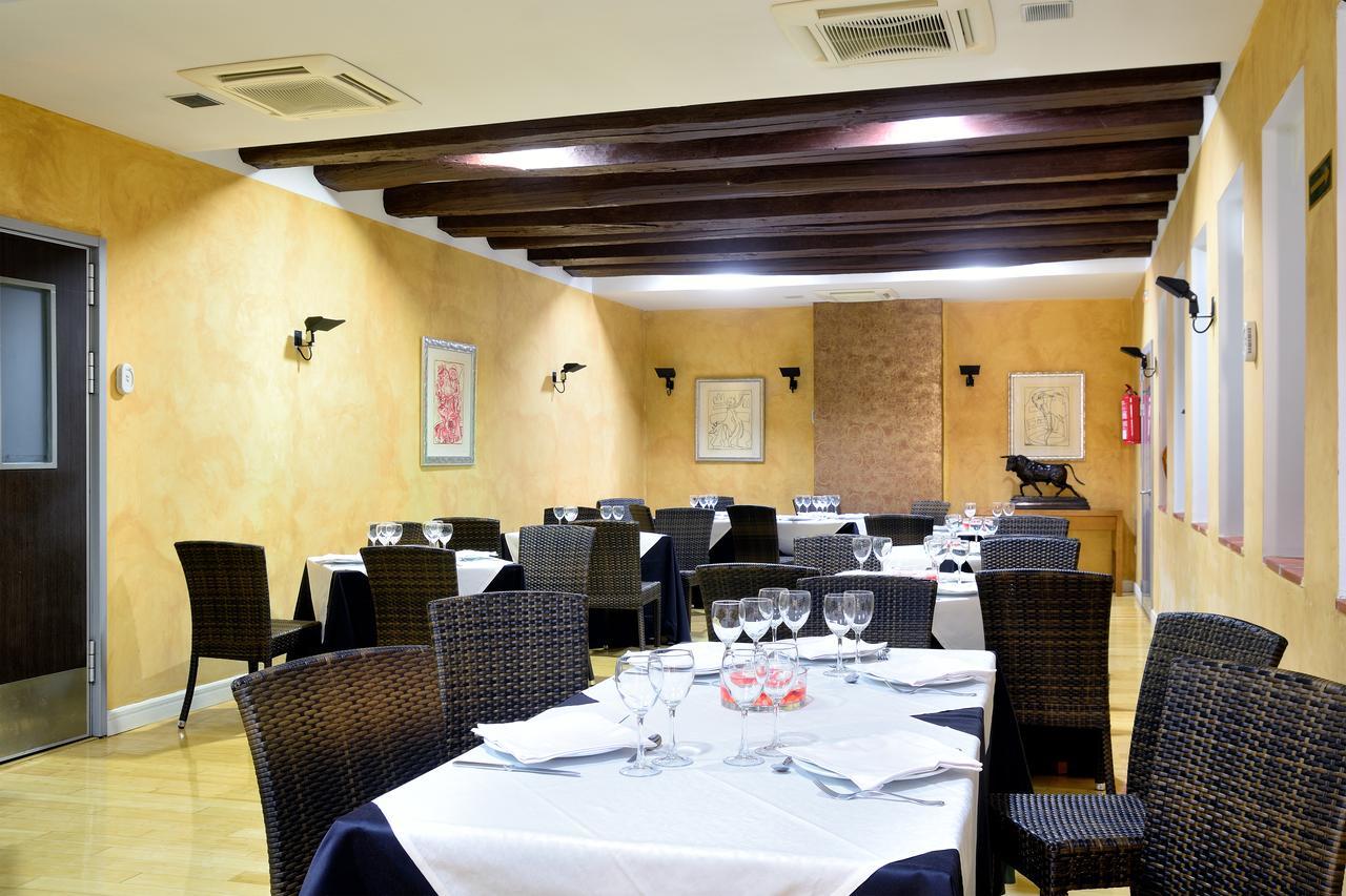 Hotel Ahc Palacio Coria Cória Exterior foto